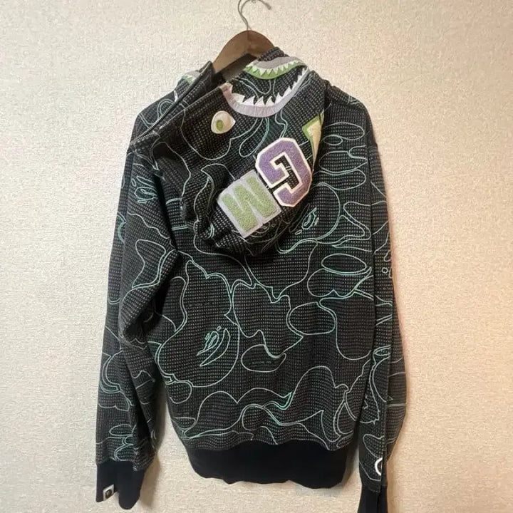 [SOLD OUT] 정품) 베이프 샤크 후드집업 코드 L사이즈 흑계