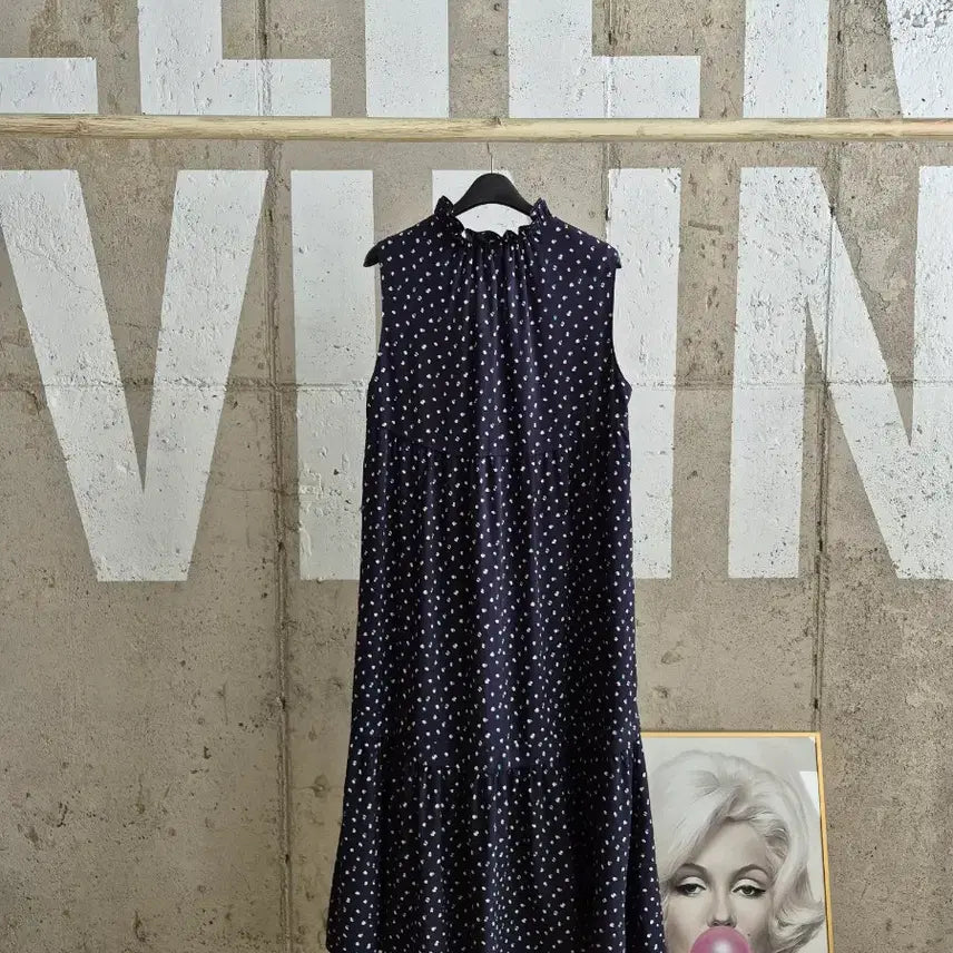 [BUNJANG] Vov Pintuck Frill Sleeveless Maxi Dress / 보브 핀턱 프릴 민소매 롱원피스