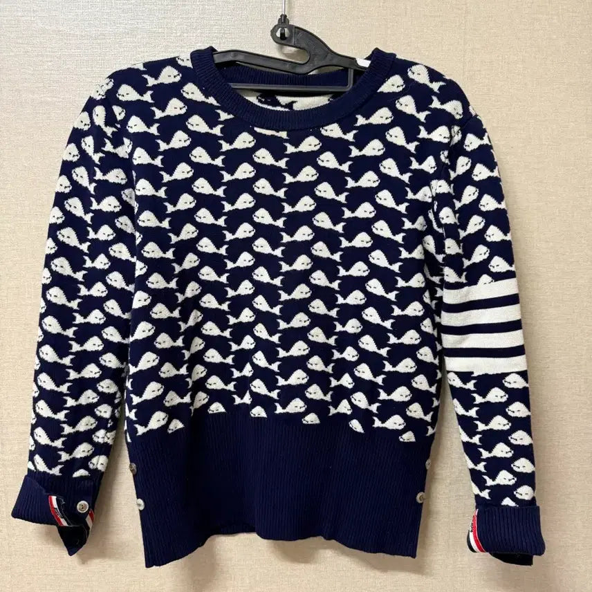 [BUNJANG] Navy Whale Pattern Cardigan / (여성복) 네이비 고래패턴 니트 (~슬림66)