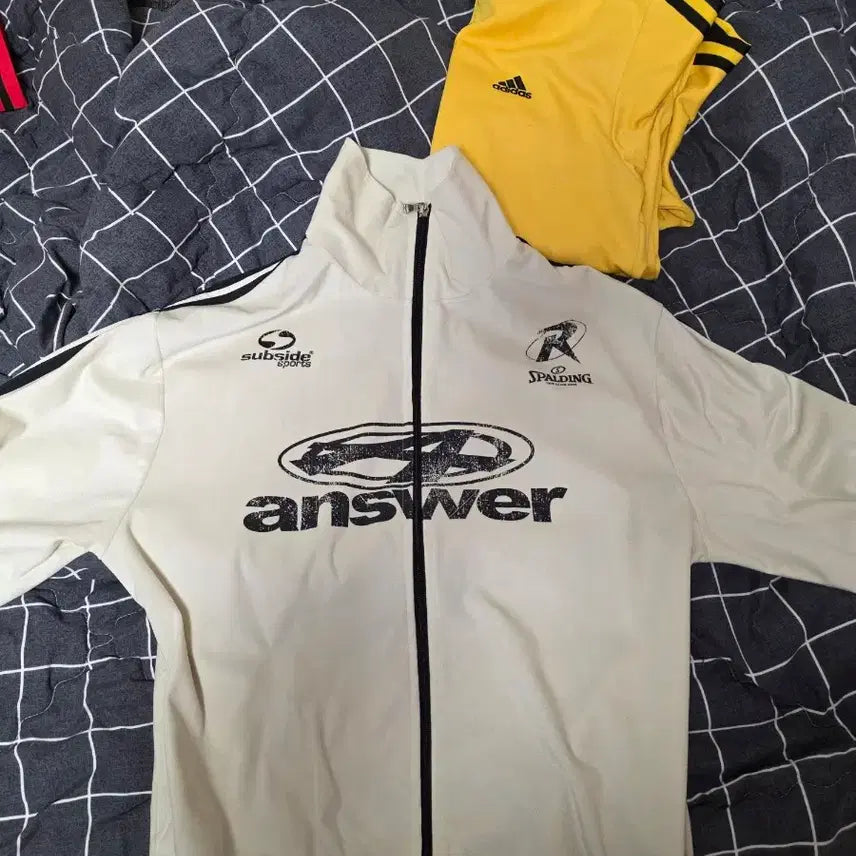 [BUNJANG] Adidas Yellow Track Jacket and Windbreaker Running Gear / 아디다스 노랑 져지와 바람막이 러닝복