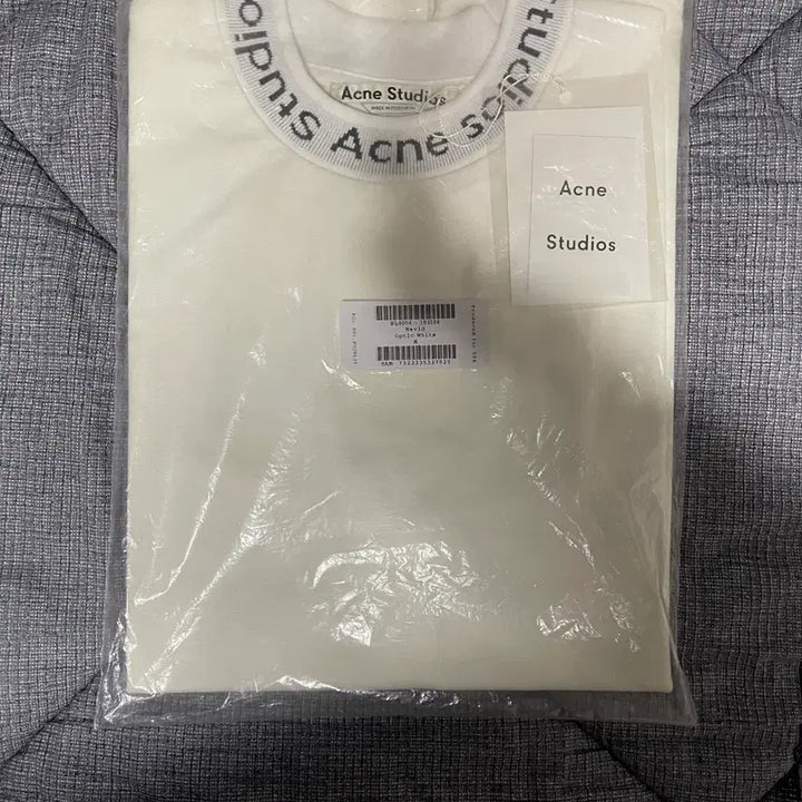 [BUNJANG] Acne Studios Navid Logo T-Shirt M / 아크네 스튜디오 나비드 로고 티셔츠 M새상품
