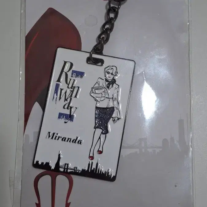 [BUNJANG] The Devil Wears Prada 2 Miranda Metal Keychain / 악마는 프라다를 입는다2 미란다 메탈 키링