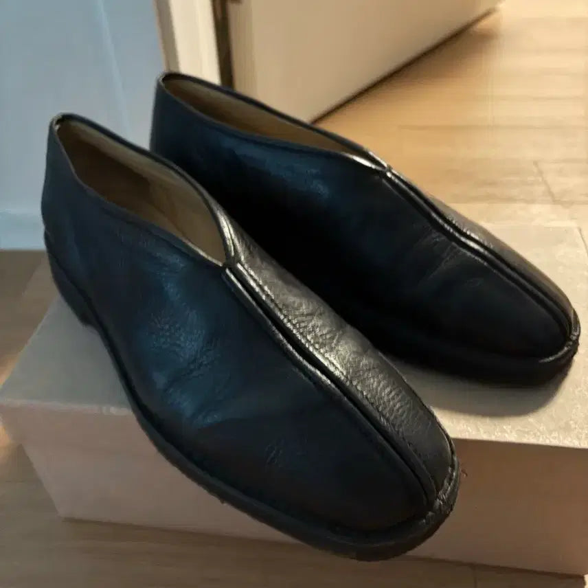 [BUNJANG] Lemaire Piped Slippers Black / 르메르 로퍼 Lemaire Piped Slippers Black