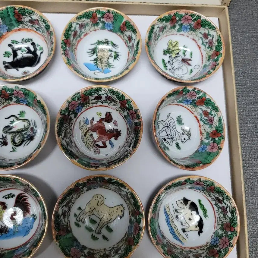 [BUNJANG] Twelve Zodiac Animals Baktae Sojan Porcelain Set / 12간지 박태 소잔 도자기