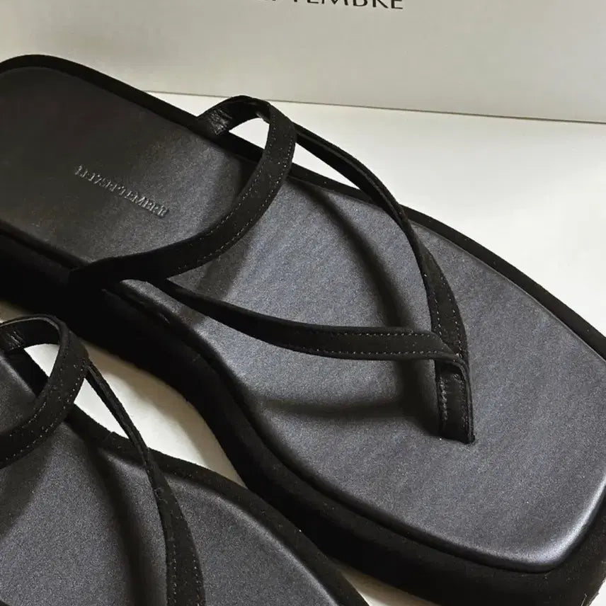 [BUNJANG] Le 917 Sandals 235 / 르917 샌들 235