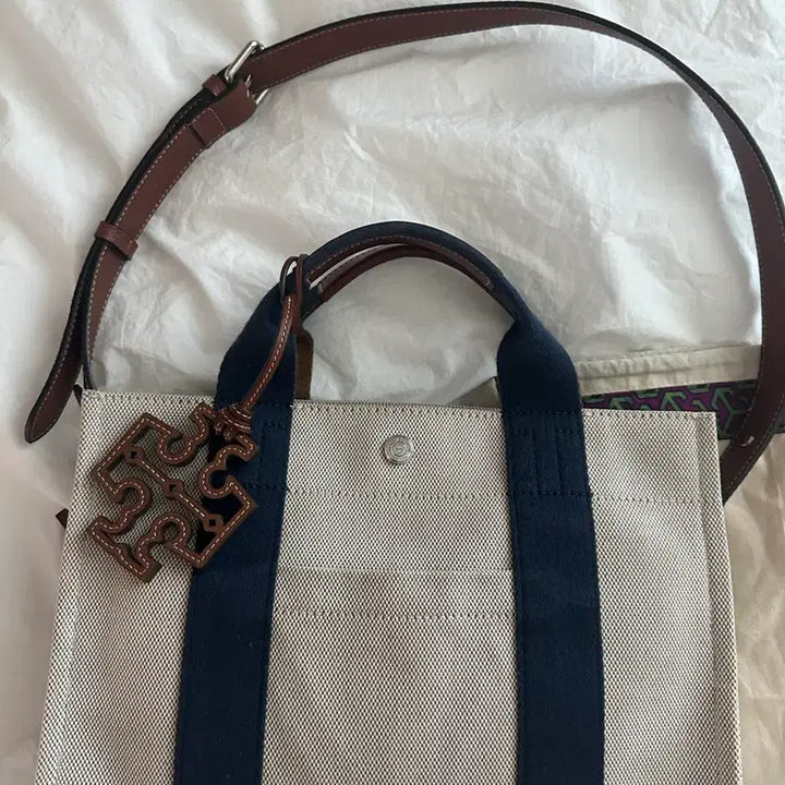 [BUNJANG] Tory Burch Canvas Tote &amp; Crossbody Bag / 토리버치 캔버스 토트 &amp; 크로스백