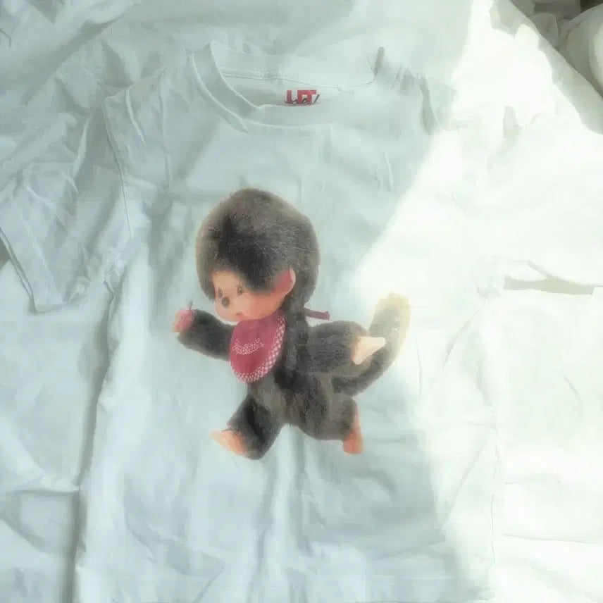 [BUNJANG] Uniqlo Monchhichi Short Sleeve T-Shirt / 유니클로 몬치치 반팔 티셔츠