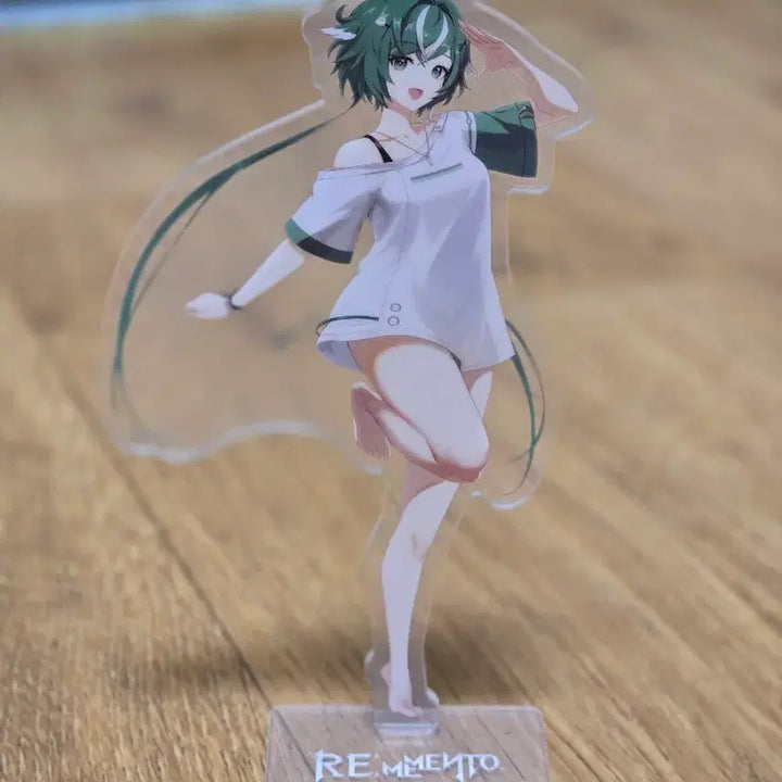 [BUNJANG] Rememento Glass Acrylic Character Stand / 리메멘토 유리 아크릴 캐릭터 스탠드 굿즈