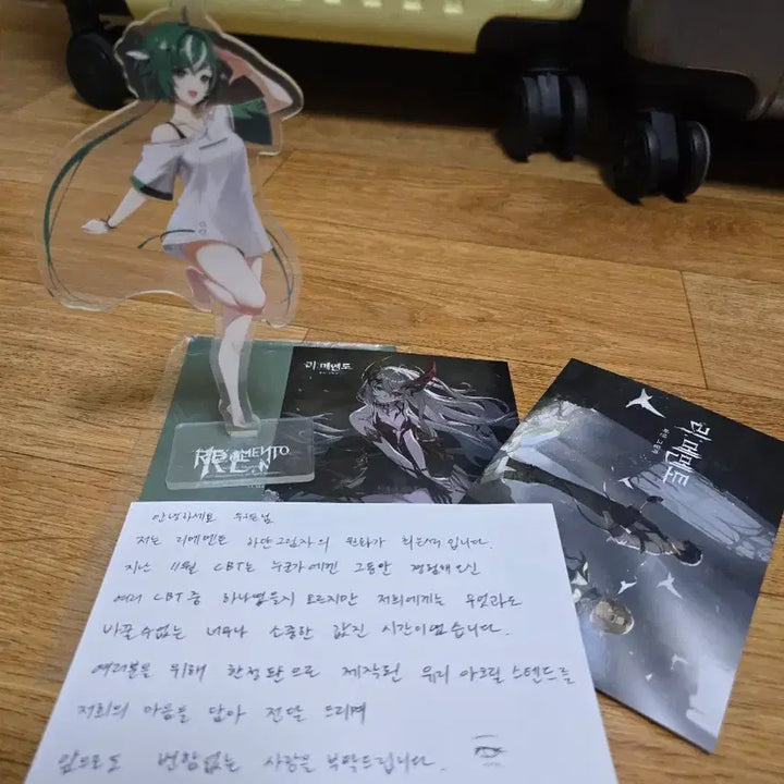 [BUNJANG] Rememento Glass Acrylic Character Stand / 리메멘토 유리 아크릴 캐릭터 스탠드 굿즈
