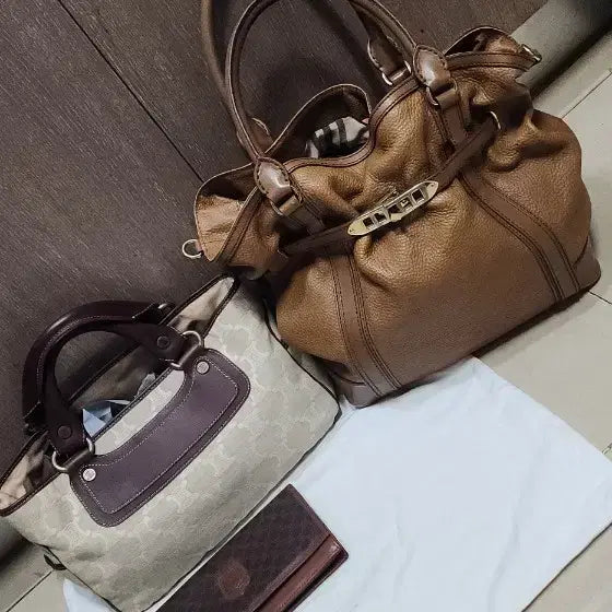 [BUNJANG] Burberry Leather Shoulder Bag / 버버리 가죽 숄더백