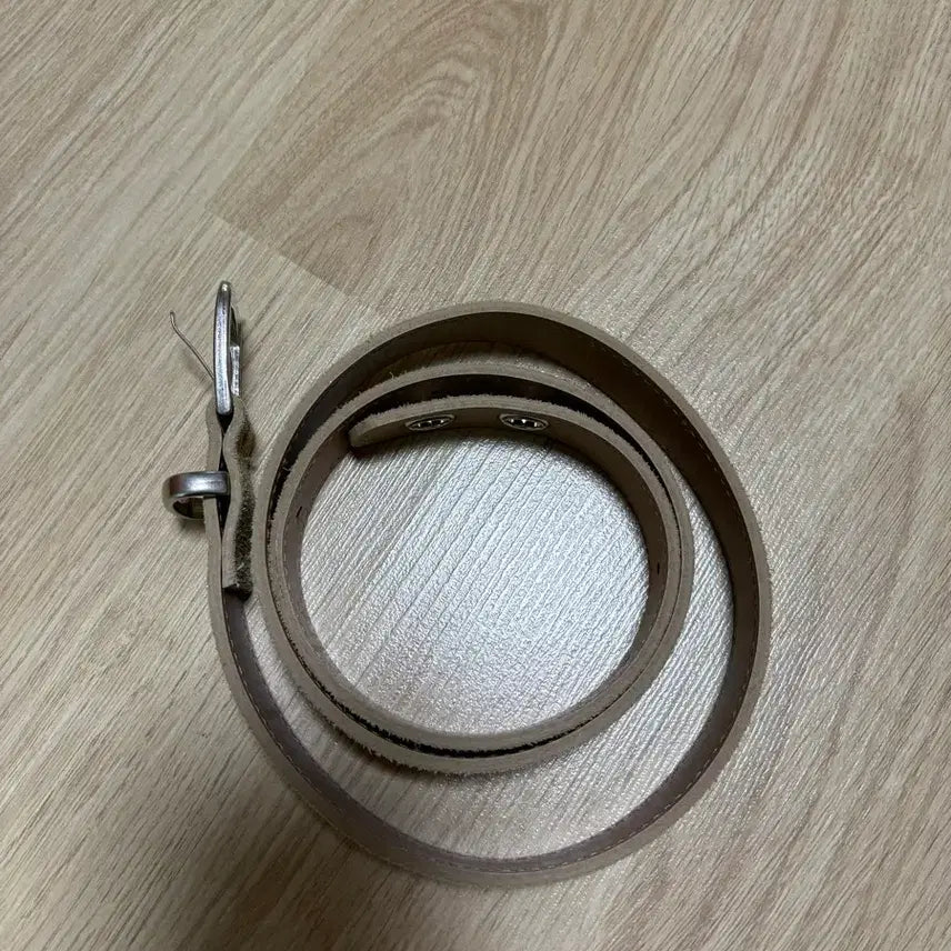 [BUNJANG] ONSKAR Eyelet Suede Belt (Yellow Beige) / 온스카 아일렛 스웨이드 벨트(옐로우 베이지)