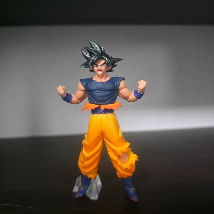 [BUNJANG] Bandai Dragon Ball Son Goku Mastered Ultra Instinct Figure / 반다이 드래곤볼 손오공 hg 피규어 (무의식의 극의 징조)