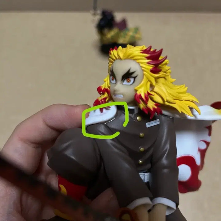 [BUNJANG] Demon Slayer Giyu &amp; Rengoku Figure Bundle (No Boxes) / 귀칼 피규어 일괄(기유,렌고쿠 박스X)