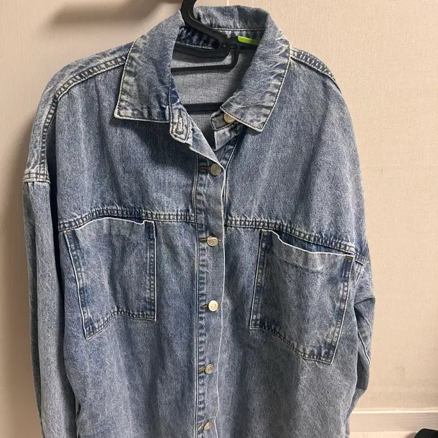 [BUNJANG] Light Wash Denim Shirt Jacket - Size F / 데님 연청 셔츠 자켓 F