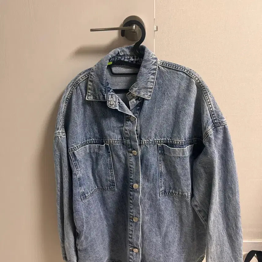 [BUNJANG] Light Wash Denim Shirt Jacket - Size F / 데님 연청 셔츠 자켓 F