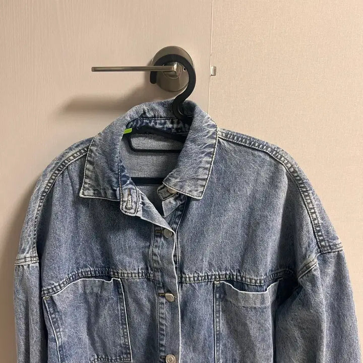 [BUNJANG] Light Wash Denim Shirt Jacket - Size F / 데님 연청 셔츠 자켓 F