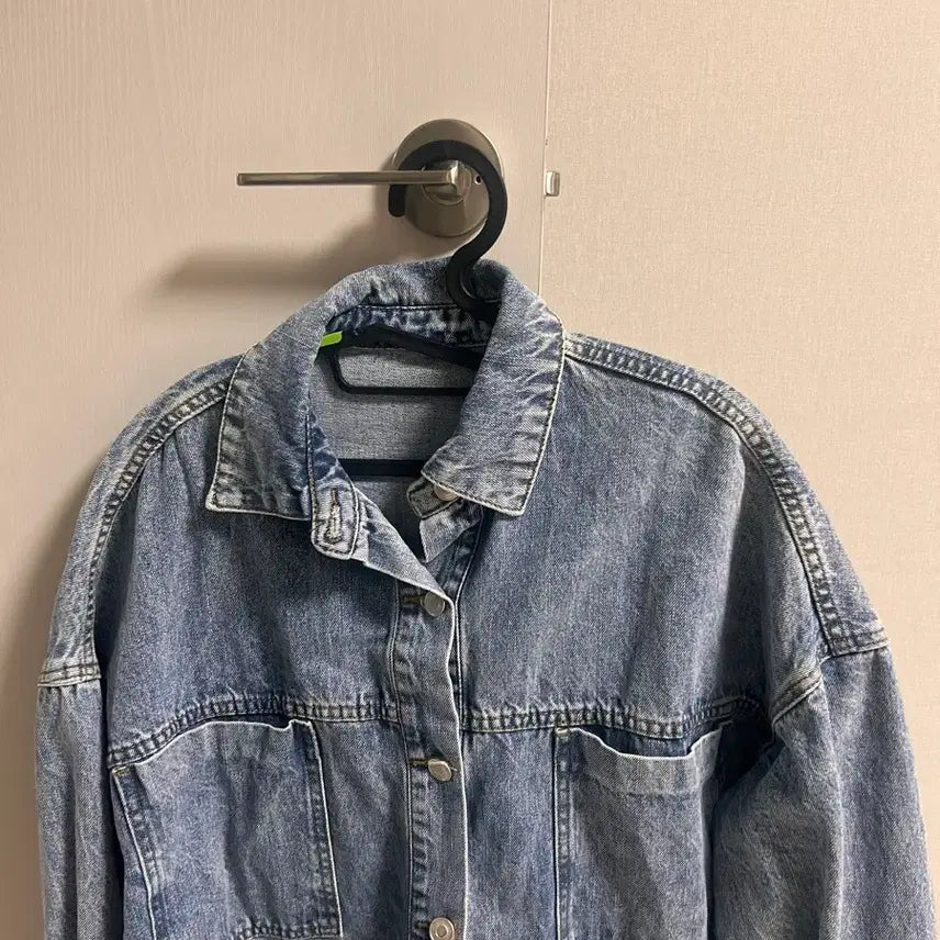 [BUNJANG] Light Wash Denim Shirt Jacket - Size F / 데님 연청 셔츠 자켓 F