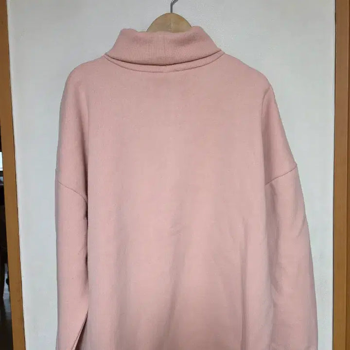 [BUNJANG] Who.A.U Pink Turtleneck Sweatshirt / 후아유 목폴라 맨투맨
