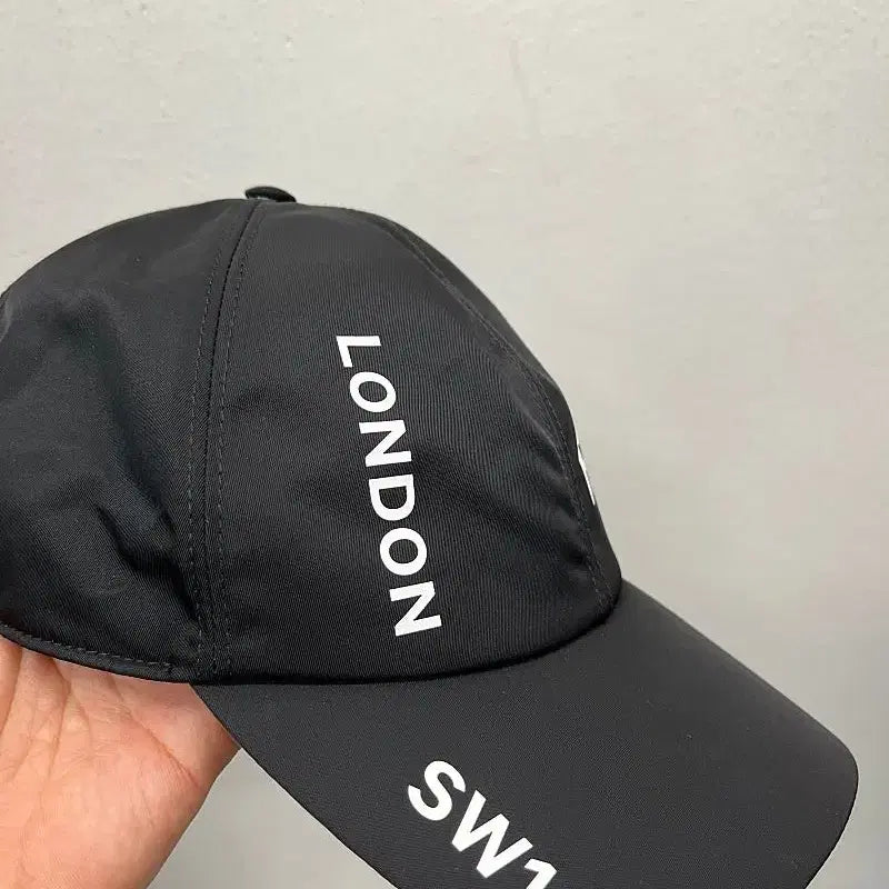 [BUNJANG] Burberry New Nylon Baseball Cap Black Horseferry Print / 버버리 신형 나일론 볼캡