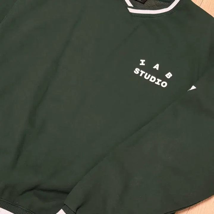 [BUNJANG] IAB Studio x Yonex Sweatshirt Green XL / 아이앱 스튜디오 x 요넥스 스웨트셔츠 그린 XL