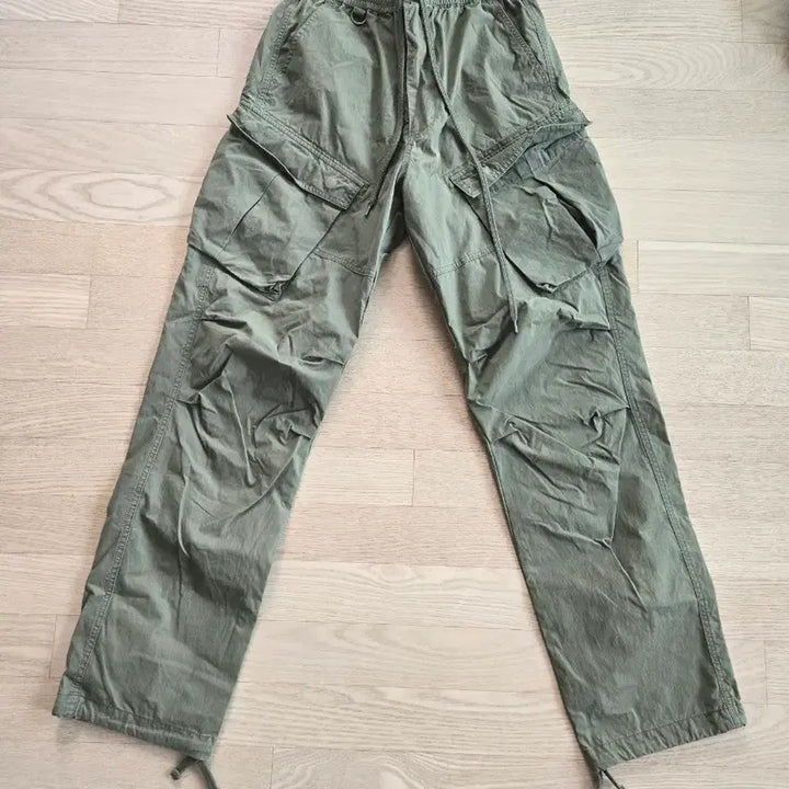 [BUNJANG] Extra Ordinary Utility Khaki Cargo Pants / 엑스트라 오다너리 유틸리티 카키색 카고 팬츠