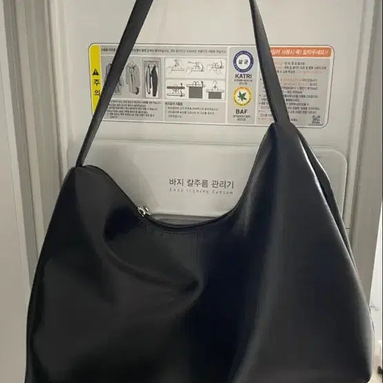[BUNJANG] Red Flamingo Vegan Celine Bag Black M / [레드플라밍고] 비건레더숄더백 센느백 블랙m