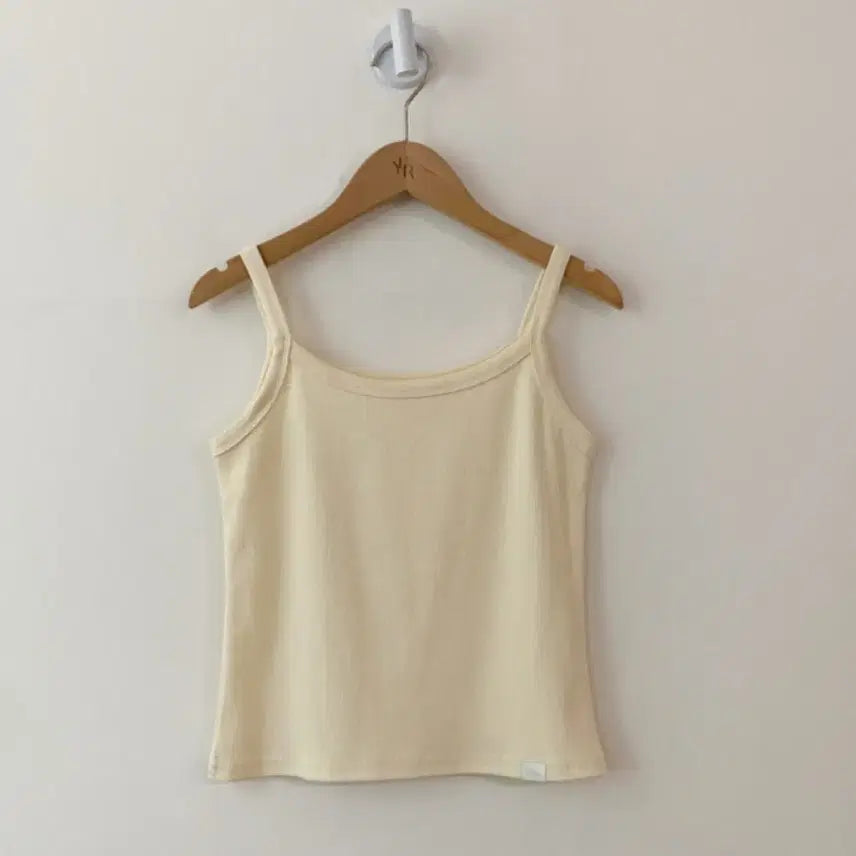[BUNJANG] Yuri Soufflé Ribbed Sleeveless Top - Butter Color / [미개봉새상품]유리에 수플레 골지 나시
