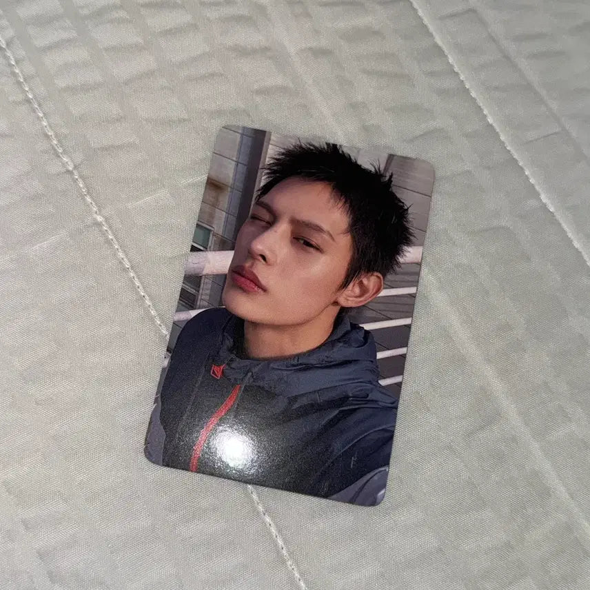 [BUNJANG] Cortis James Red Red Studio Photocard / 코르티스 제임스 레드레드 공방포카