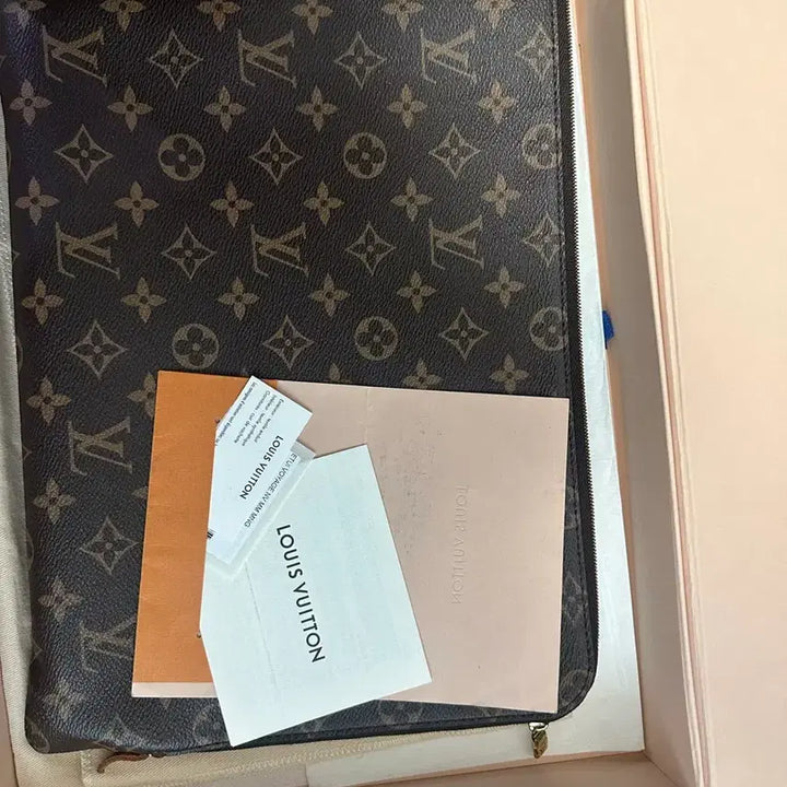 [BUNJANG] Louis Vuitton Monogram Pouch M64123 / 루이비통 모노그램 파우치 M64123