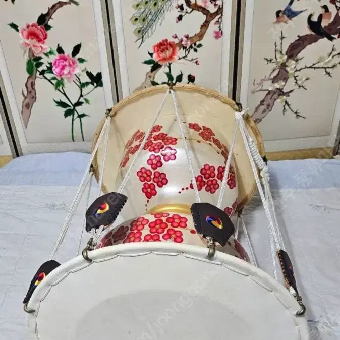 [BUNJANG] Janggu (Plum Blossom Design) - 1ja 9chi / 장단 장구(매화꽃 장구 1자9치) 무속 고장