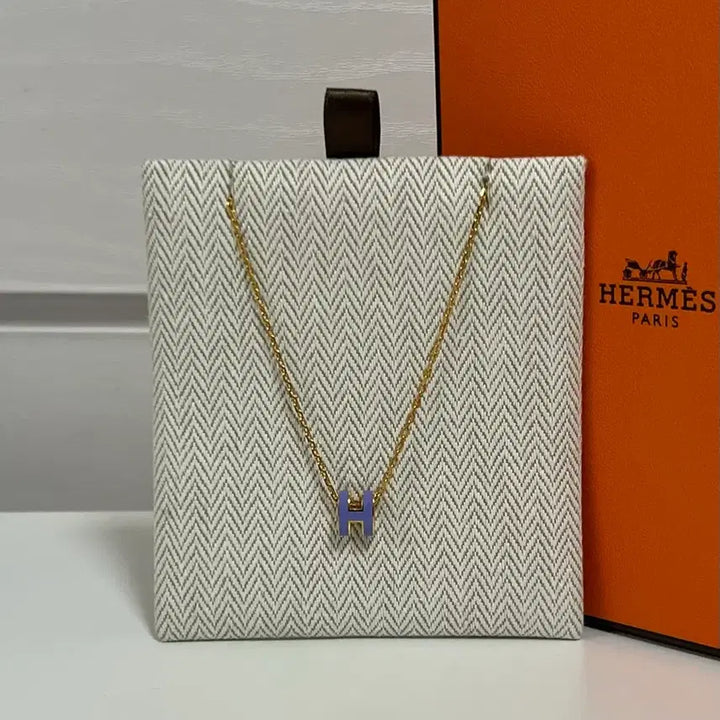 [SOLD OUT] [정품] 1회 시착 제품 / 에르메스 팝아슈 미니 목걸이 릴라