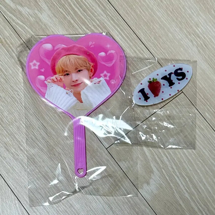 [BUNJANG] NCT WISH Yushi Mini Uchiwa &amp; Hairpin Set (Sealed) Bundle / 미개봉)엔시티위시 유우시 미니우치와 헤어핀 세트 일괄 미개봉 양도