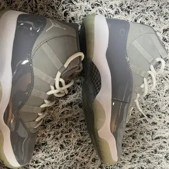[BUNJANG] Nike Air Jordan 11 Retro Cool Grey Shoes / 나이키 에어조던 11 레트로 쿨그레이 270