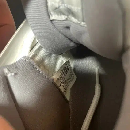 [BUNJANG] Nike Air Jordan 11 Retro Cool Grey Shoes / 나이키 에어조던 11 레트로 쿨그레이 270