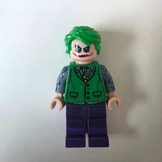 [BUNJANG] LEGO Joker Minifigure with Custom Weapon / 레고 조커 미니피겨 + 무기 판매합니다.
