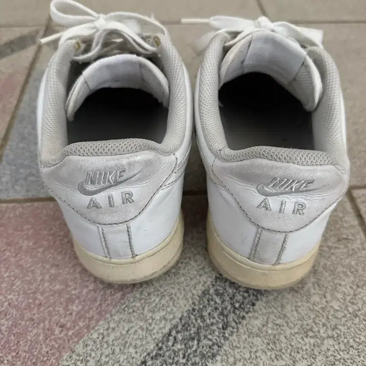 [BUNJANG] Nike Air Force 1 White (245mm) / 나이키 에어포스 245 화이트