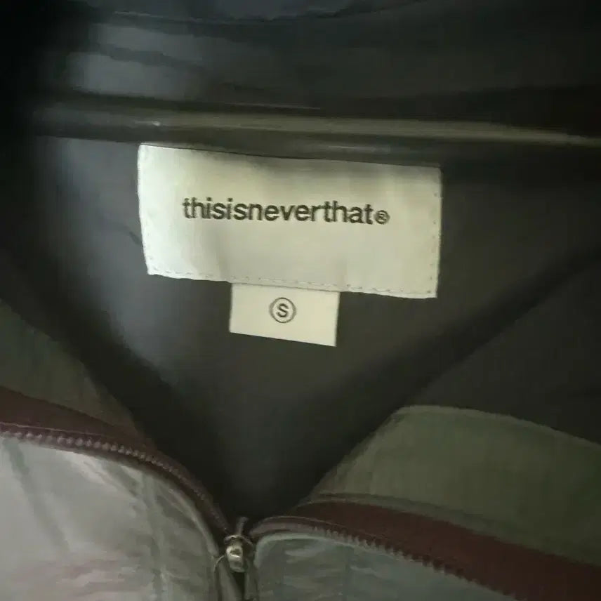 [BUNJANG] Thisisneverthat Windbreaker / 디스이즈네버댓 바람막이