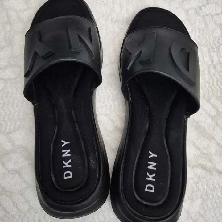 [BUNJANG] DKNY Black Slipper Sandals Size 250 / DKNY 블랙 슬리퍼 샌들 8