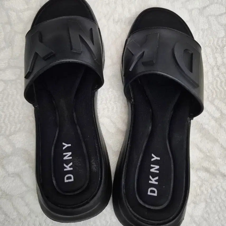[BUNJANG] DKNY Black Slipper Sandals Size 250 / DKNY 블랙 슬리퍼 샌들 8