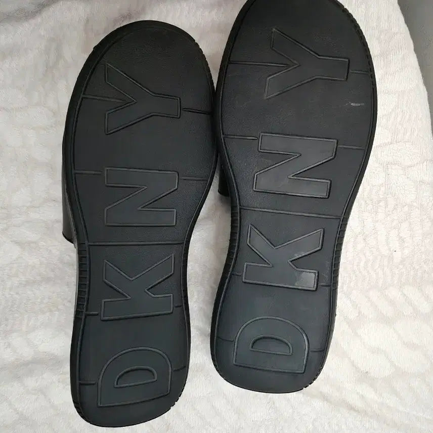[BUNJANG] DKNY Black Slipper Sandals Size 250 / DKNY 블랙 슬리퍼 샌들 8