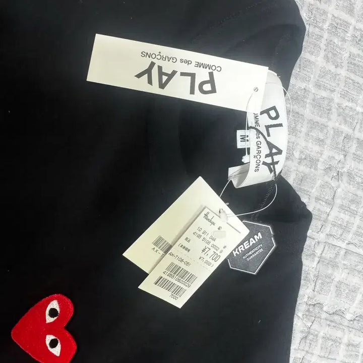 [SOLD OUT] 꼼데가르송 반팔 티셔츠 M사이즈 판매합니다. (미사용)