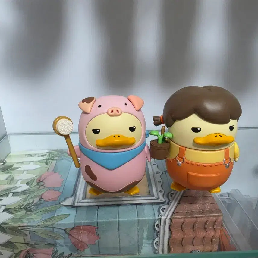 [BUNJANG] Pop Mart DUCKO Farm Series Figure (Gardener) / [팝마트] 더쿠 농장 시리즈(돼지,정원사)