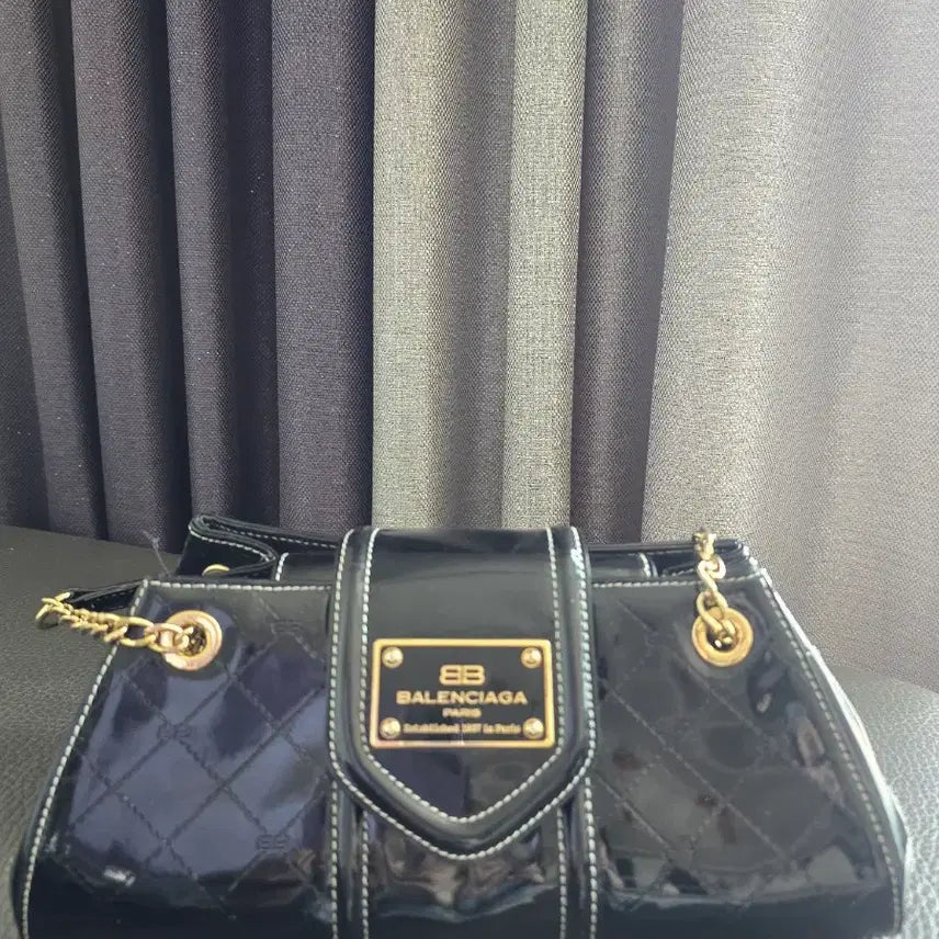 [BUNJANG] Balenciaga Black Patent Shoulder Bag Chain Bag / 발렌시아가 블랙 페이턴트 숄더백 체인백