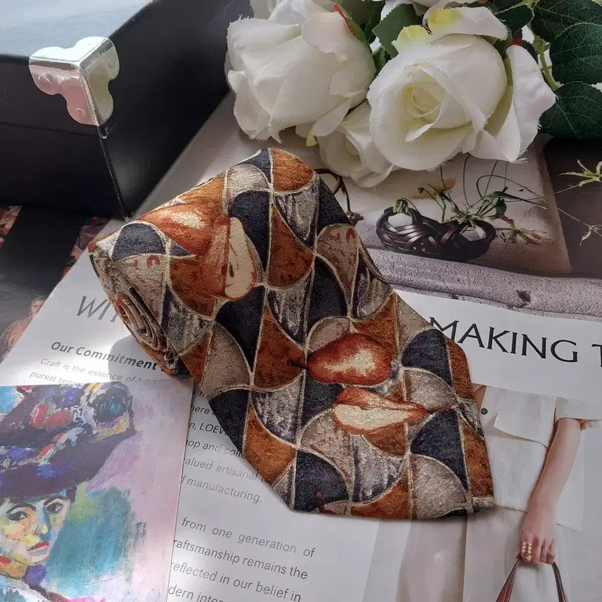 [BUNJANG] Ermenegildo Zegna Silk Geometric Pattern Necktie Brown 9.7cm / 에르메네질도 제냐 실크 브라운 패턴 넥타이 9.7cm A+등급 K2635
