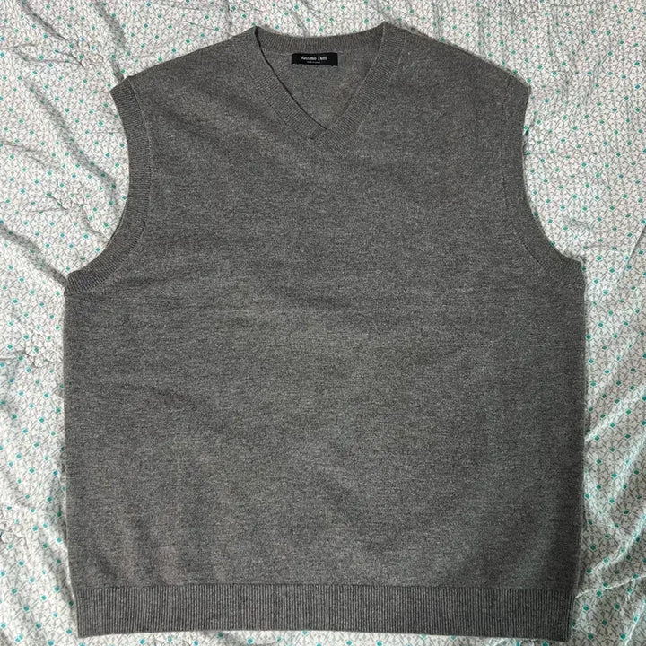 [BUNJANG] Massimo Dutti Wool Cashmere V-Neck Vest Khaki / 마시모두띠 울 캐시미어 브이넥 베스트 카키