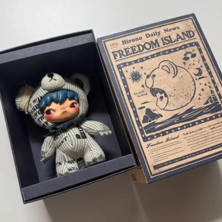 [BUNJANG] Pop Mart Hirono Freedom Island Keyring / 팝마트 히로노 프리덤 아일랜드 키링