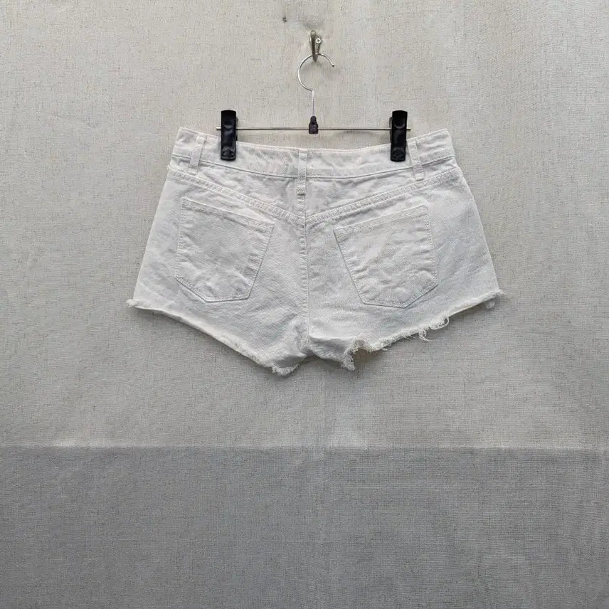 [BUNJANG] BlueBear White Denim Hotpants Shorts / BlueBear 화이트 데님 반바지 핫팬츠