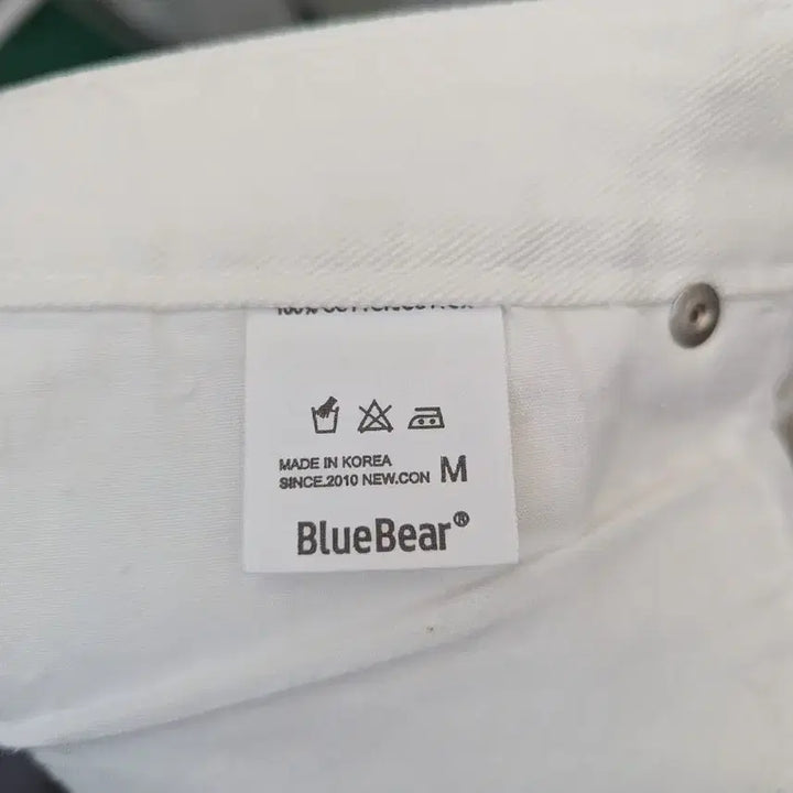 [BUNJANG] BlueBear White Denim Hotpants Shorts / BlueBear 화이트 데님 반바지 핫팬츠