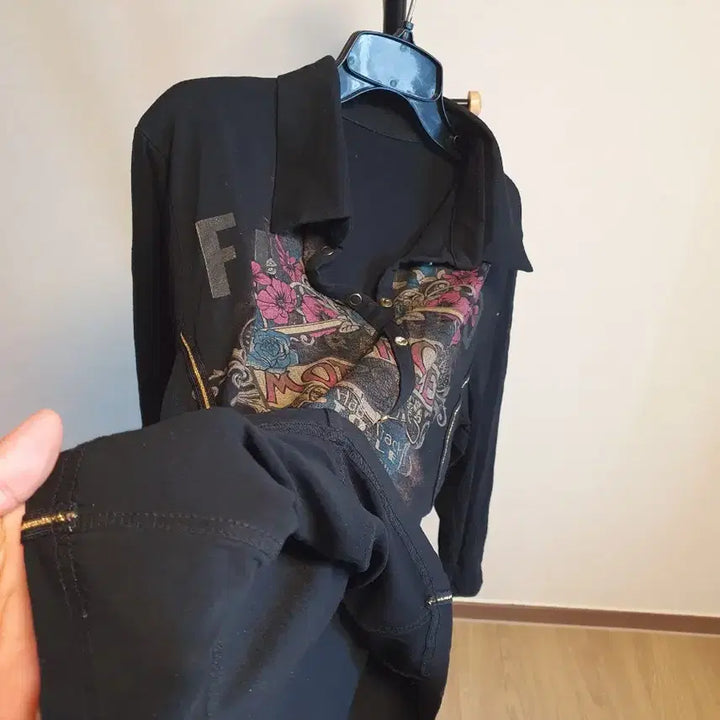 [BUNJANG] Black Motorcycle Print Half-Zip Shirt (Women&