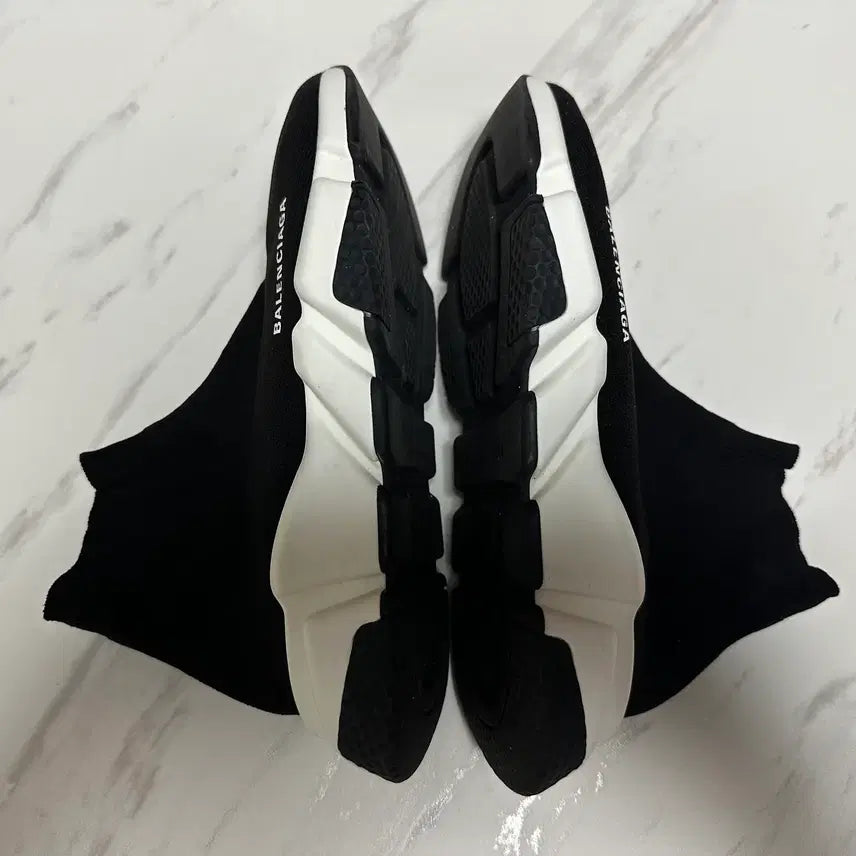 [BUNJANG] Balenciaga Speed Trainer Black White / 발렌시아가 스피드 트레이너 블랙 화이트 265mm 팝니다.